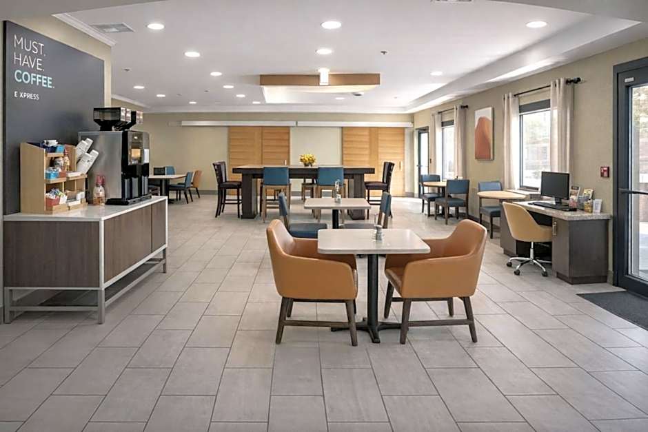 Holiday Inn Express Hotel & Suites St. Paul - Woodbury By IHG