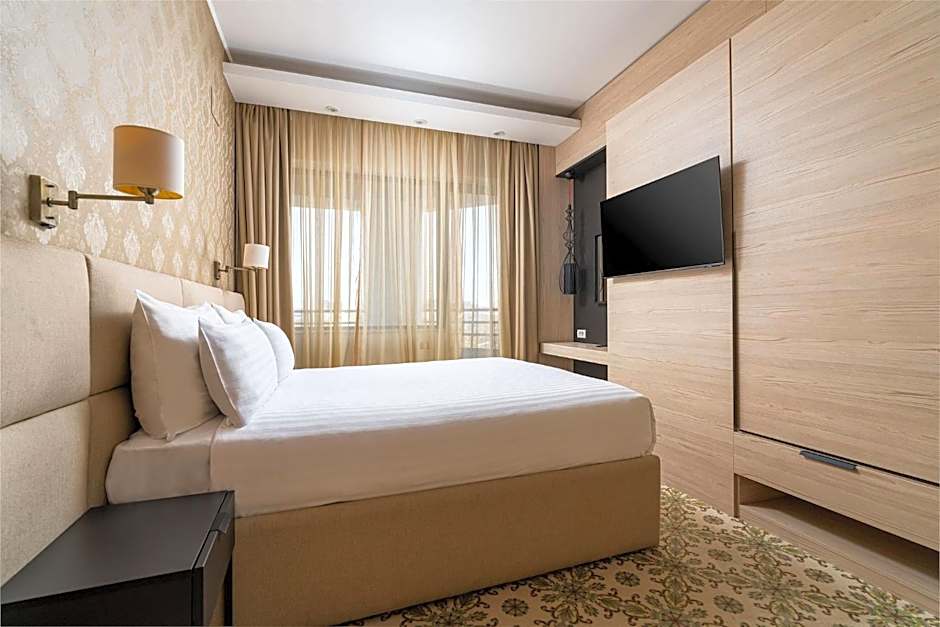 Crystal Palace Hotel