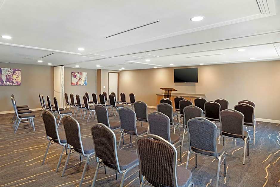 Best Western Plus Coalinga Inn