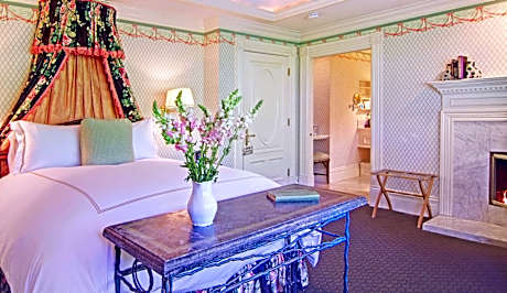 Queen Studio - Stratford on Avon