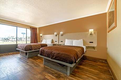 2 Full Beds Accessible Non - Smoking