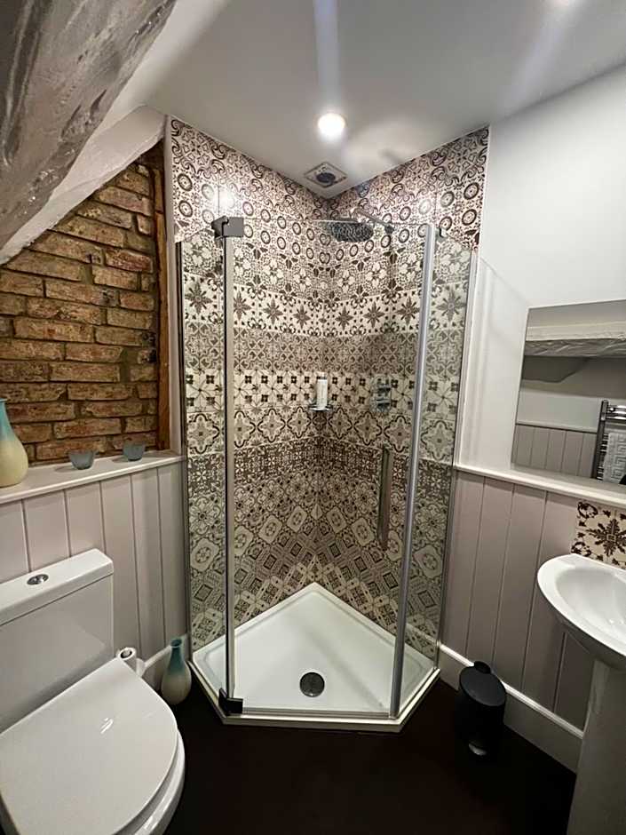 The Lion, Tredington