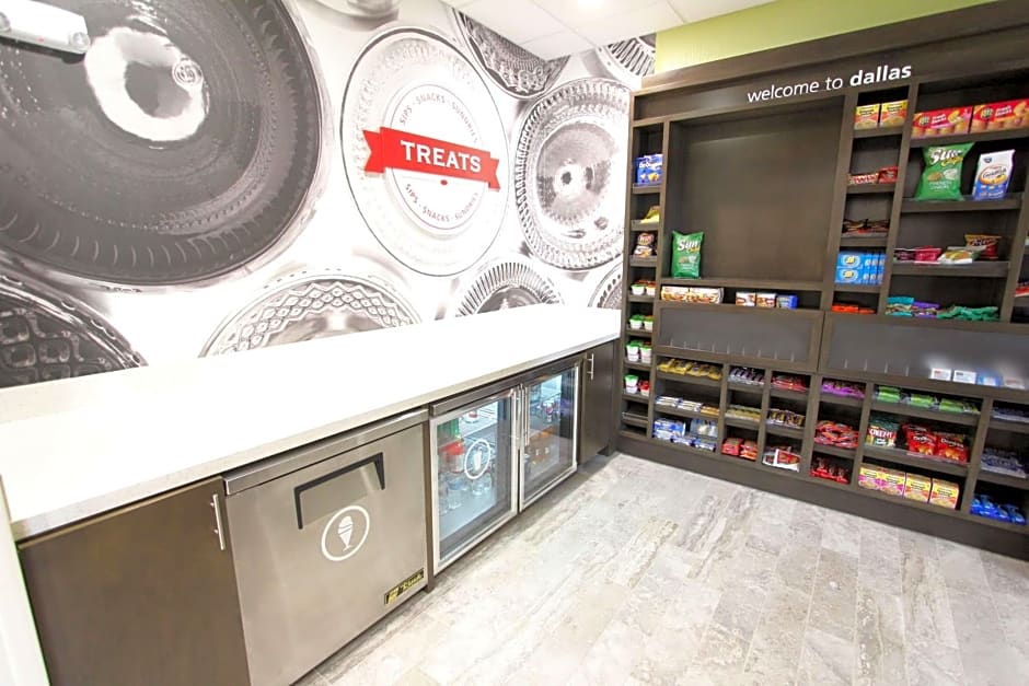Hampton Inn By Hilton & Suites Dallas Market Center