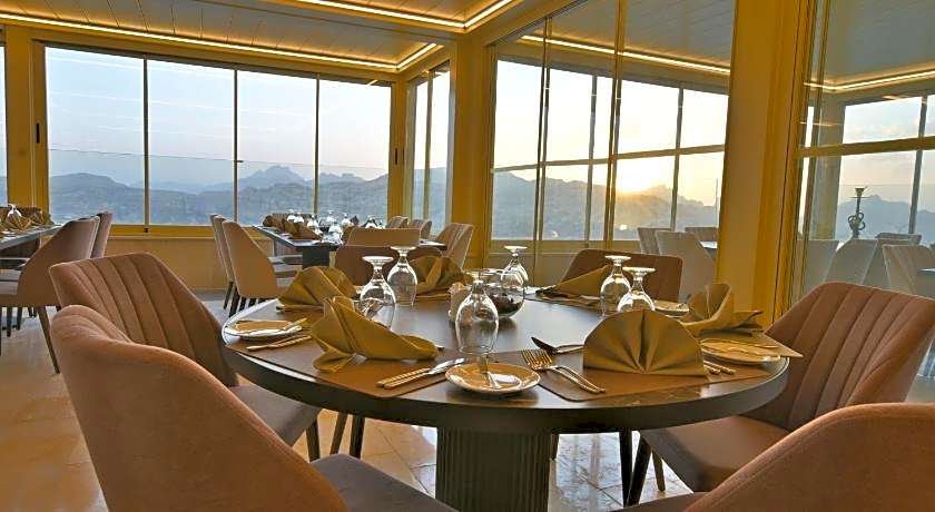 Petra Moon Hotel