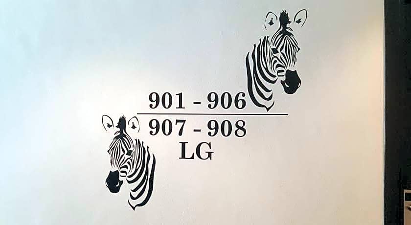 9 Square Hotel - Sri Kembangan