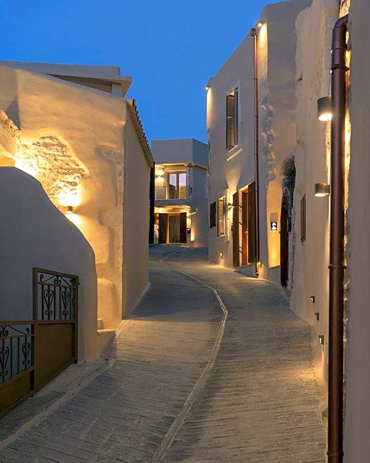 Manili Boutique Suites & Villas