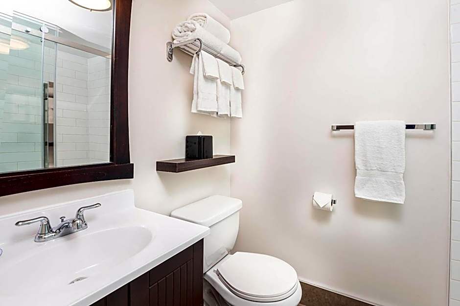 Quality Inn & Conference Centre Kingston Central