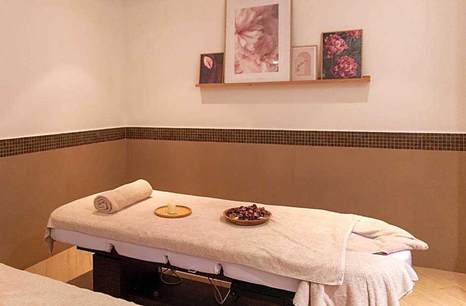 Zenitude Hotel la Valadiere, an Ascend Collection Hotel