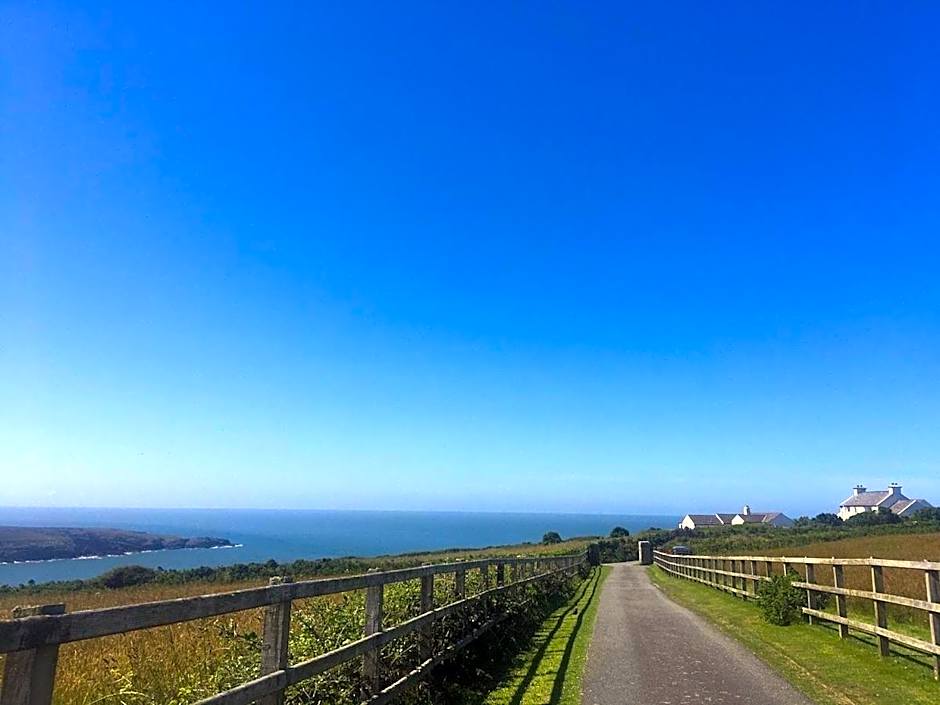 Sea and Mountain View Luxury Glamping Pods Heated