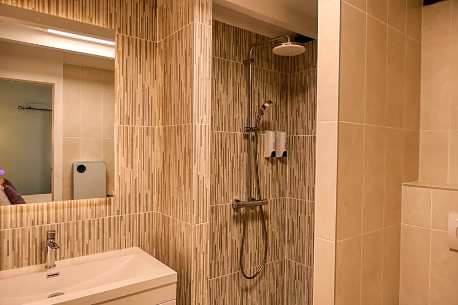 Le Hameau Fleur de Pierres , Chambre , Gite et Table d'Hôtes