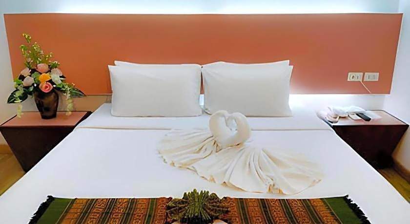 Mayflower Grande Hotel