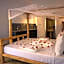 AROYA Boutique Hotel