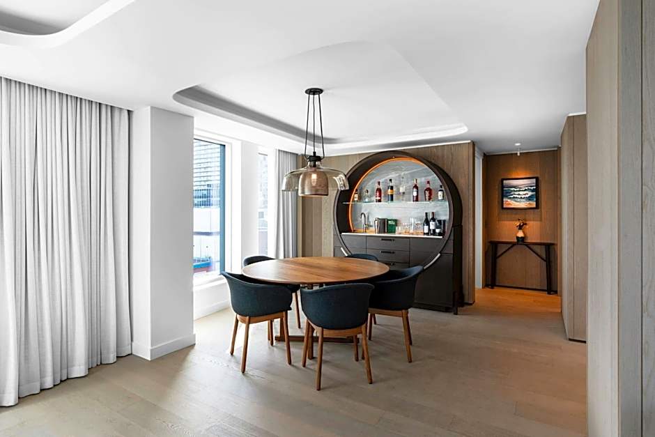 Muir, Luxury Collection