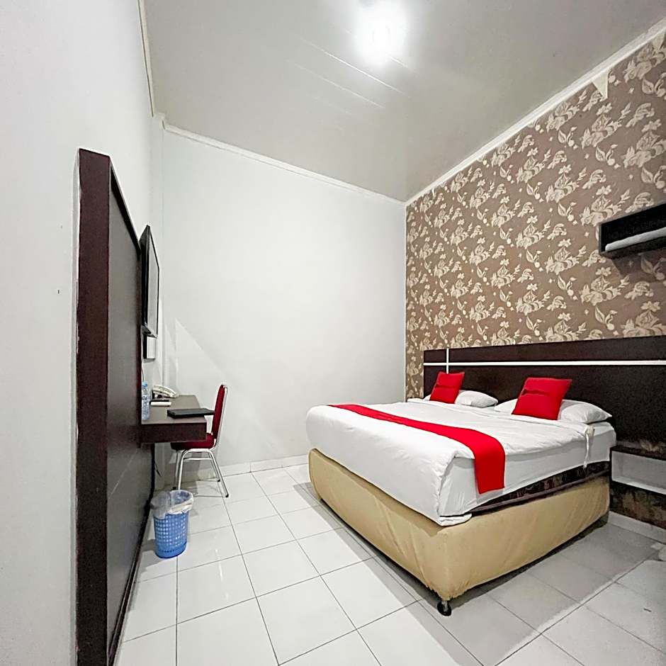 RedDoorz at Lucky Inn Panakukkang Makassar