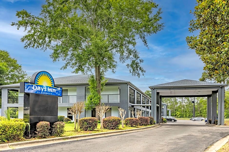 Days Inn by Wyndham Pensacola West