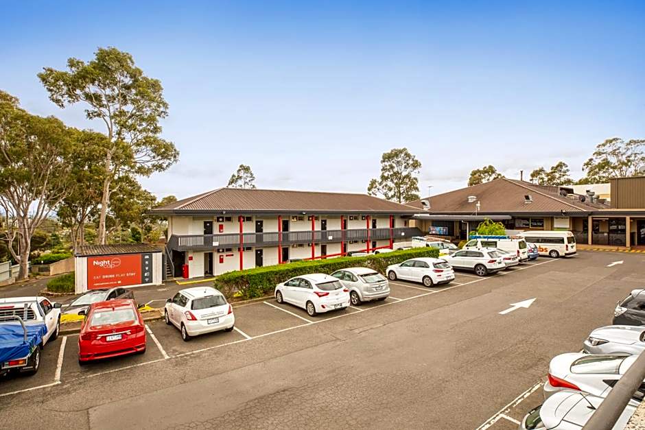 Nightcap at Shoppingtown Hotel