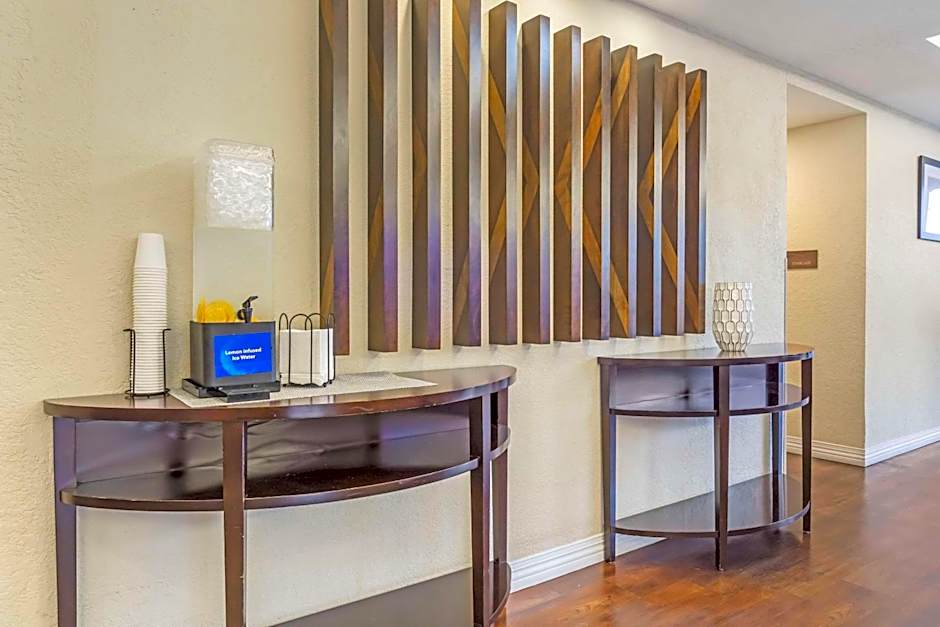 Comfort Inn & Suites Seatac