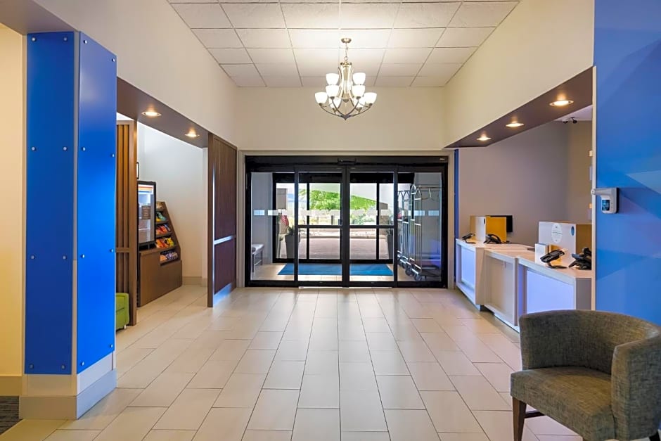 Holiday Inn Express Hotel & Suites Newton Sparta By IHG