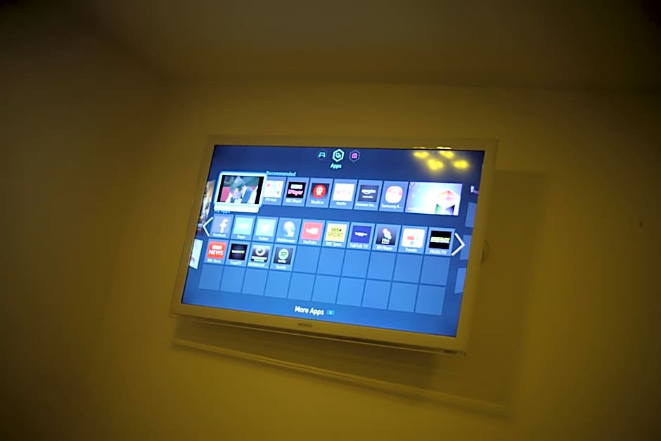 Exhibition Court Hotel 4