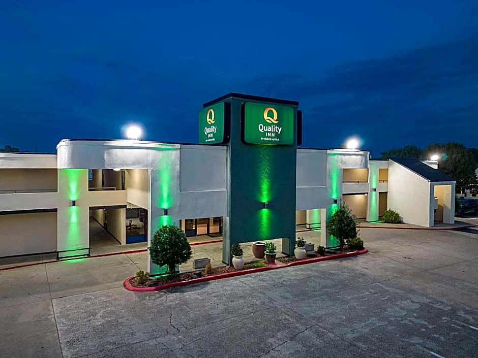 Quality Inn Fayetteville – Fayetteville, AR