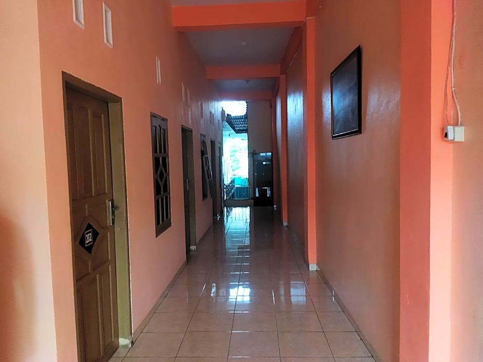 Hotel O Penginapan Permata Hijau Syariah Near Bukit Teletubbies