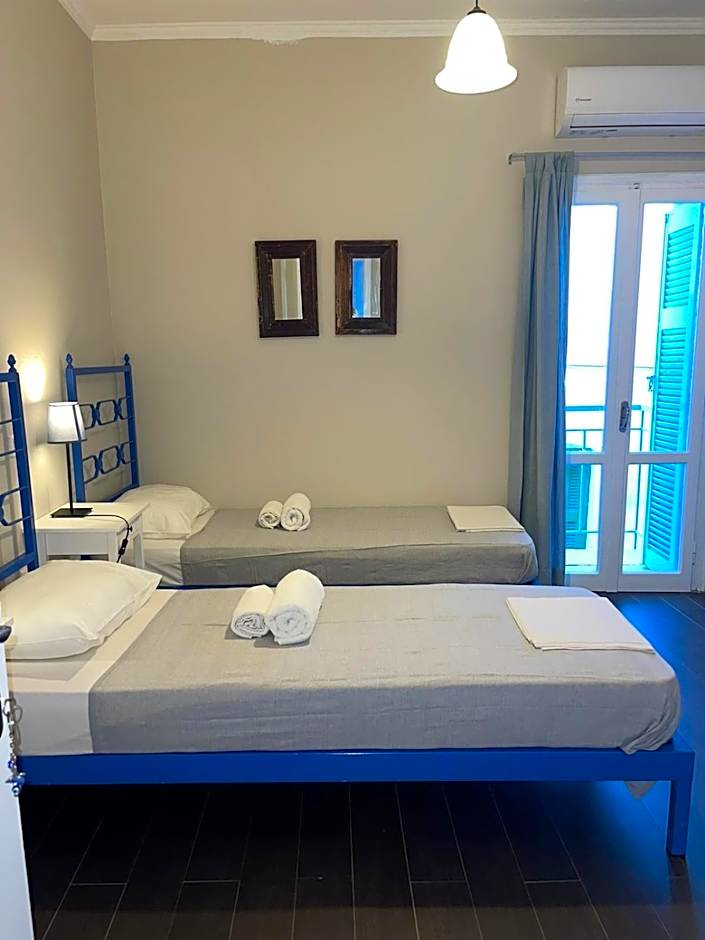 AEGEAN VIEW SEASIDE ROOMS AND STUDIOS KEA