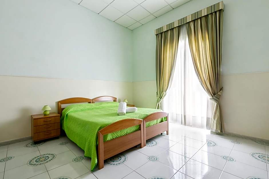 Sisters Hotel