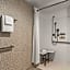 Holiday Inn Express and Suites Staunton By IHG
