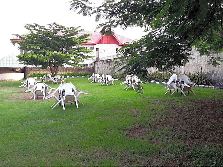 Filbon Hotel & Gardens