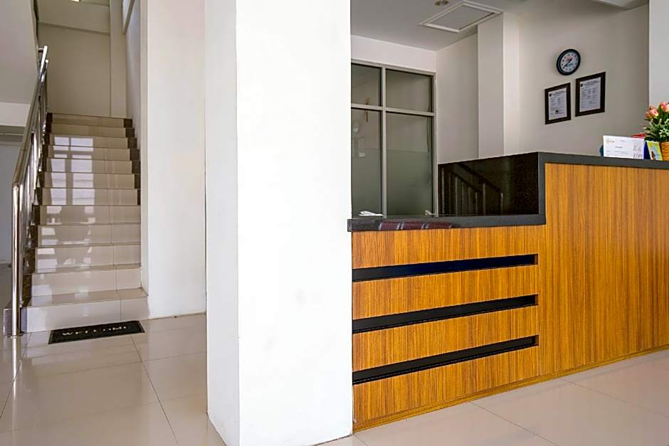 OYO 2695 D'es Guest House