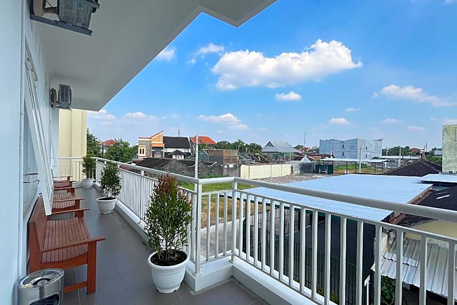 RedDoorz @ Griya Martha Sumber Solo