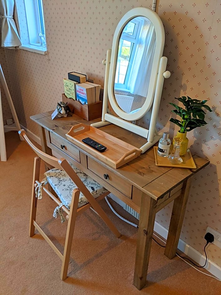 Hazler Lodge guest house