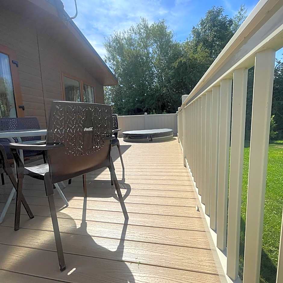 Springwell Lodge With Hot Tub