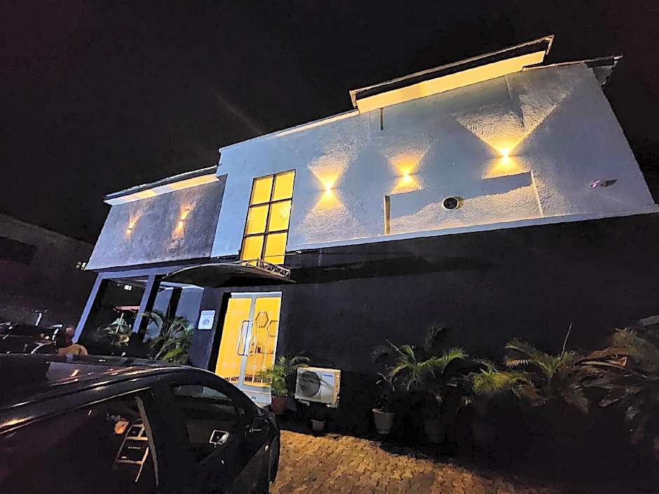 Ten Rooms Boutique Hotel Abuja