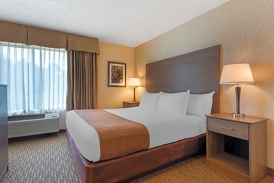 Best Western Spooner Riverplace