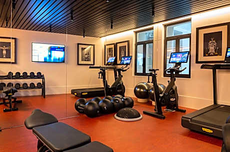 Hotel Montera Madrid, Curio Collection by Hilton