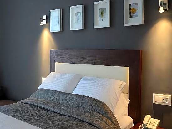 Butterfly Hotel