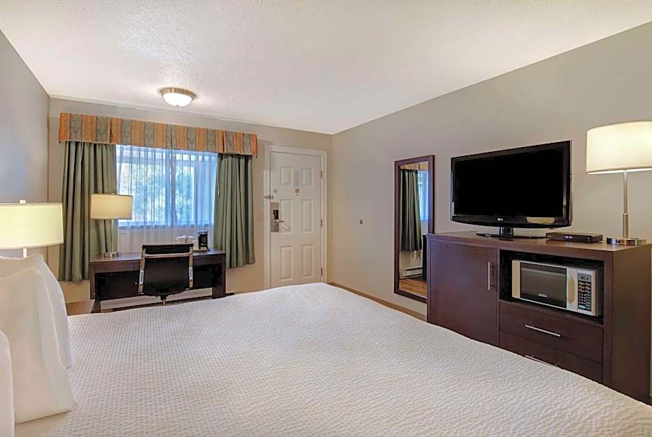 Days Inn by Wyndham Vernon