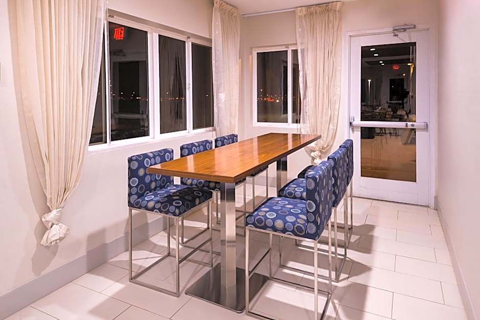 Holiday Inn Express & Suites Alamogordo Highway 54/70 By IHG