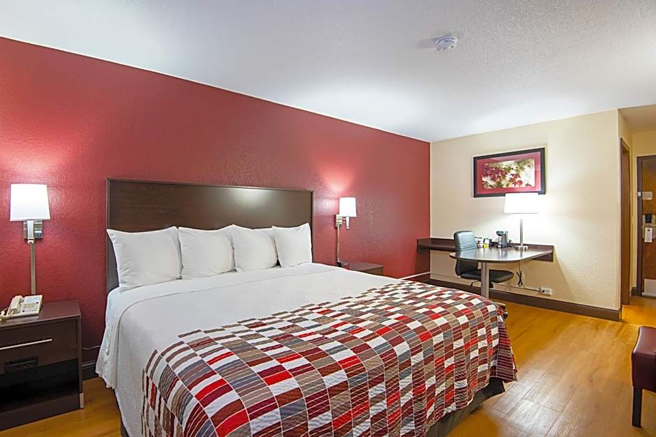 Red Roof Inn Cameron