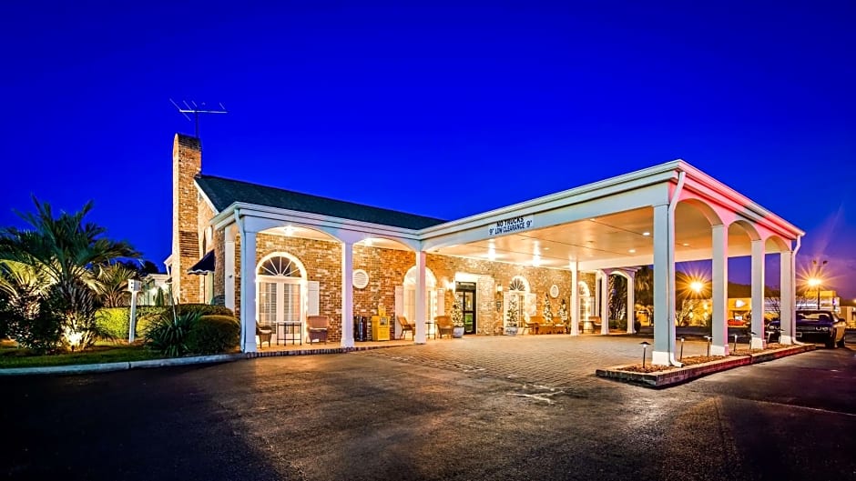 Best Western PLUS Santee Inn