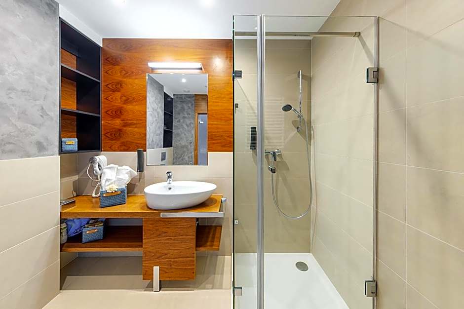 Willa Port Apartament Premium z widokiem na jezioro