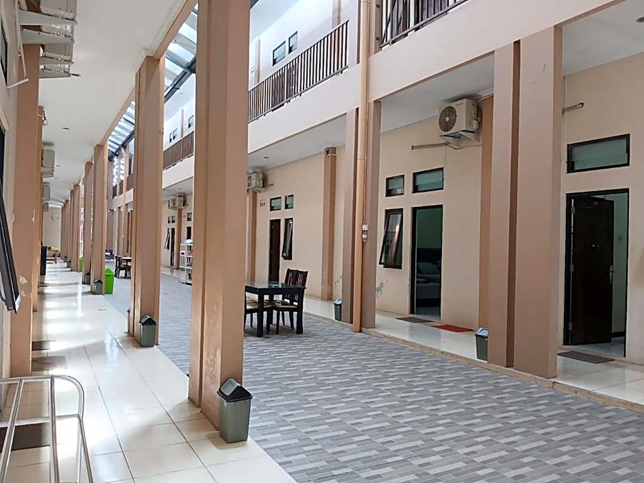 RedDoorz Syariah near Masjid Al-Aqsha Klaten