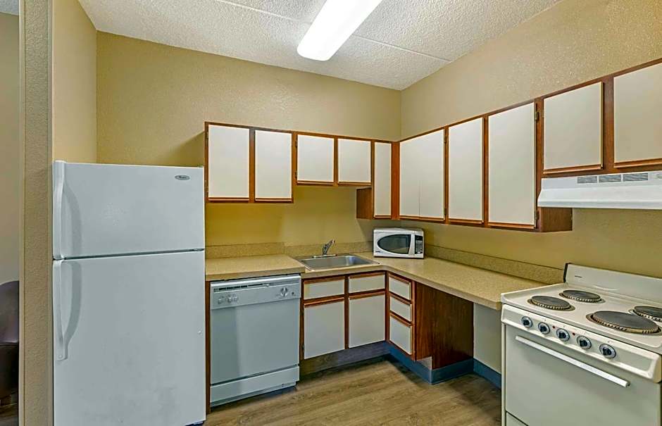 Extended Stay America Suites - Cleveland - Middleburg Heights