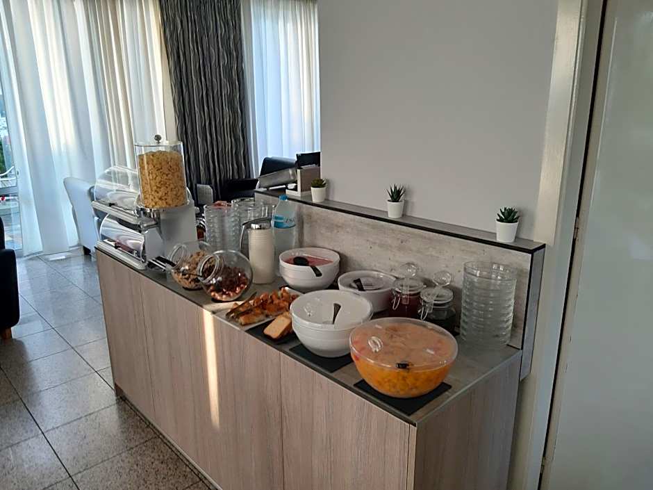 Paritsa Hotel