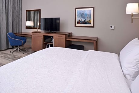 King Room with Sofa Bed - Non-Smoking