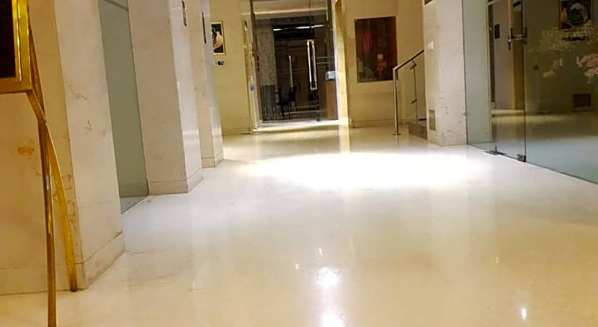 Udman Hotel Panchshila Park