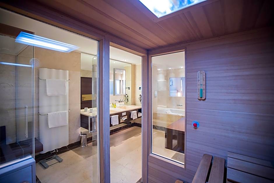 Iris Porsche Hotel & Restaurant