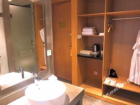 Park Yu Hotel (Ningbo University Qingshuipu Metro Station)