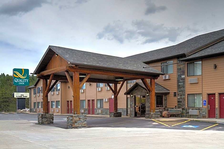 EverSpring Inn & Suites
